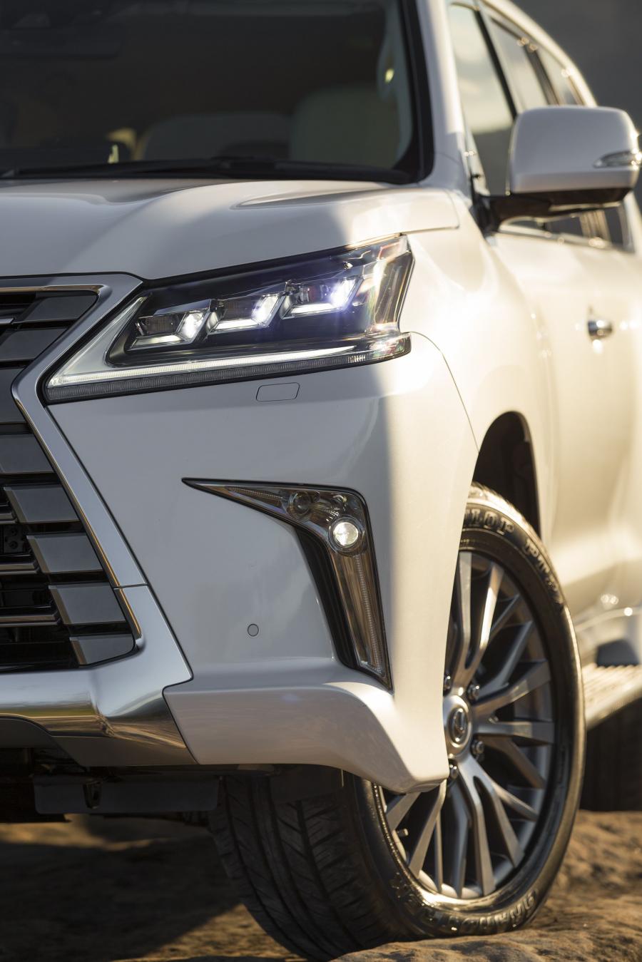 Детали экстерьера Lexus LX450d (VDJ200) 2018 года  (AU) (фото 4 из 14)